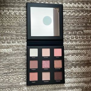 RealHer Dream So Big pallet